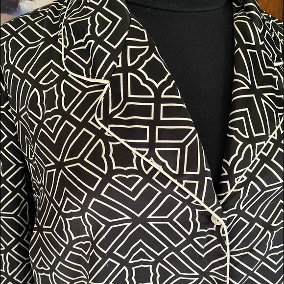 Silky sleep shirt- PJS- PREPPY- classic comfortable - Picture 2 of 3